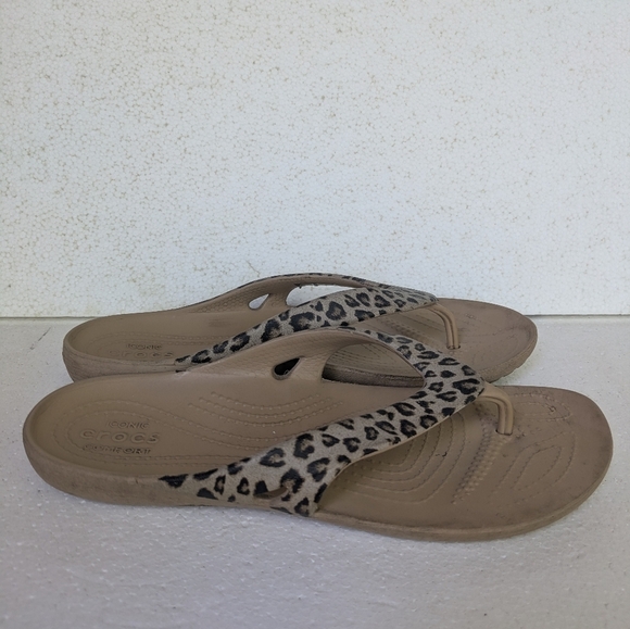 CROCS Shoes - Crocs Women's Tan Leopard Sandals
